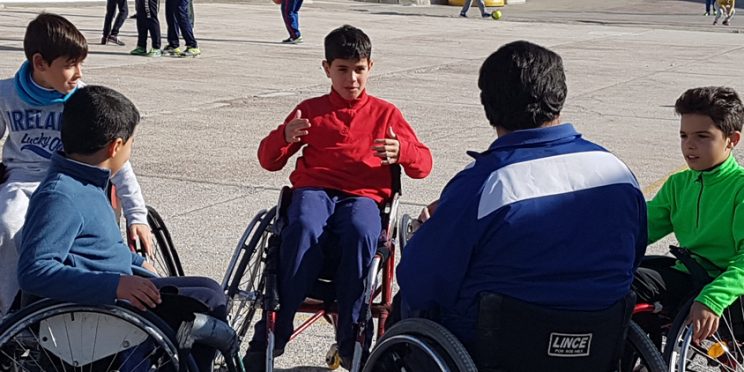 fotografía de la jornada con alumnos de Los Corrales