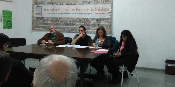 fotografía reunión Asamblea de Marea Blanca en Sevilla