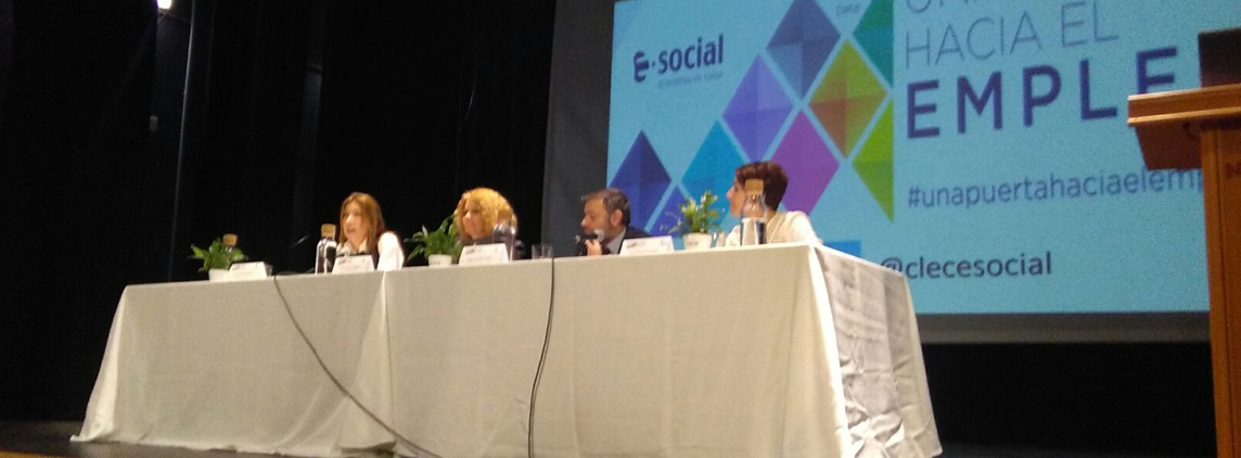 fotografía partipantes de la mesa de la jornada ‘Una puerta hacia el empleo’ de Clece Social
