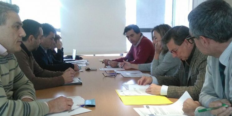 fotografía de los participantes a la reunión Comisiones de Participación Social y Técnica del Consorcio