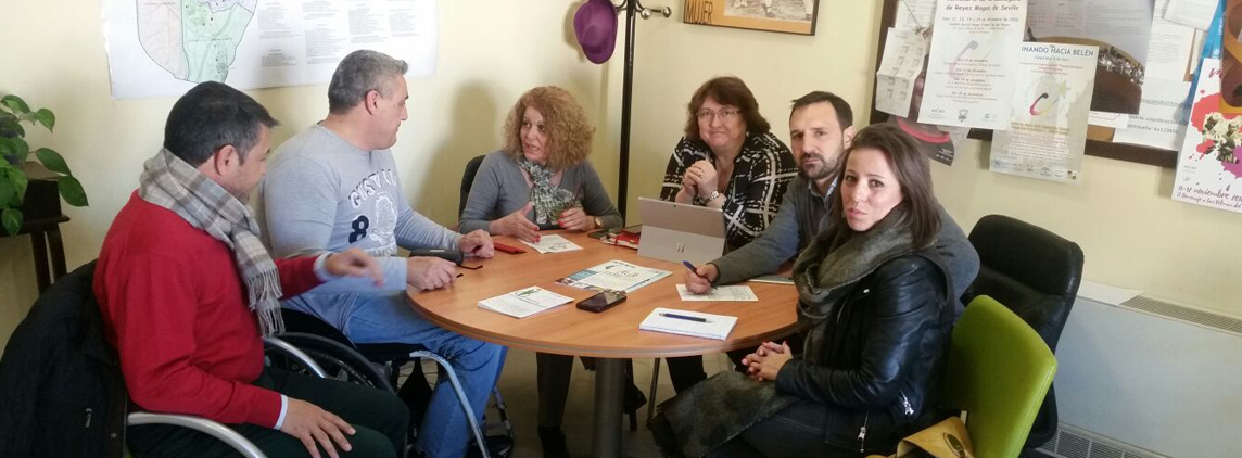 fotografía reunión con Adela Castaño, delegada Distrito Este-Alcosa-Torreblanca