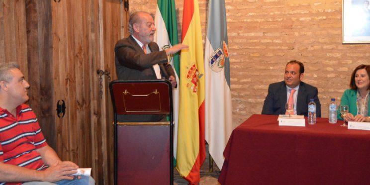 fotografía asistencia presidente Juan José Lara Ortiz