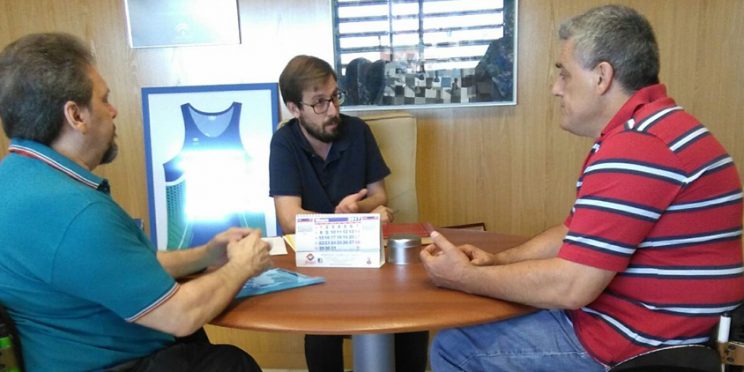fotografía reunión con el delegado de deportes de Dos Hermanas