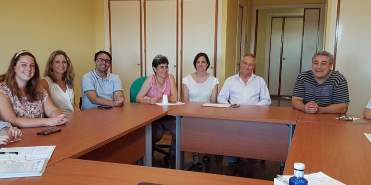 Fotografía participantes de la reunión Distrito Sanitario Sevilla y FAMS-COCEMFE Sevilla