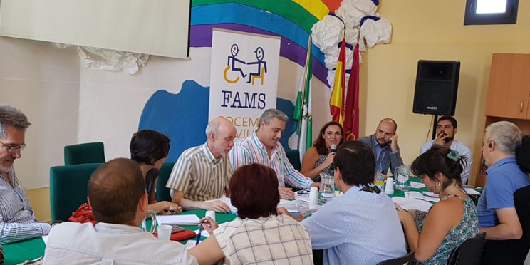 fotografía participantes VI mesa de accesibilidad FAMS-COCEMFE Sevilla