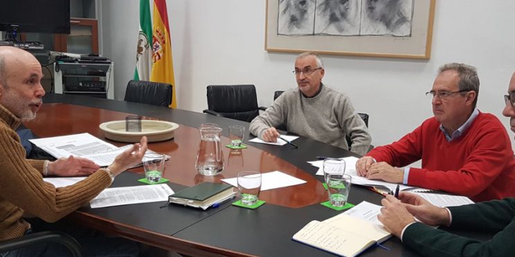 fotografía participantes reunión Defensor del Pueblo Andaluz y FAMS COCEMFE