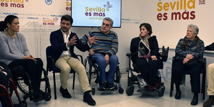 fotografía asistentes presentación Plan de Accesibilidad Real y Barreras Cero del PP