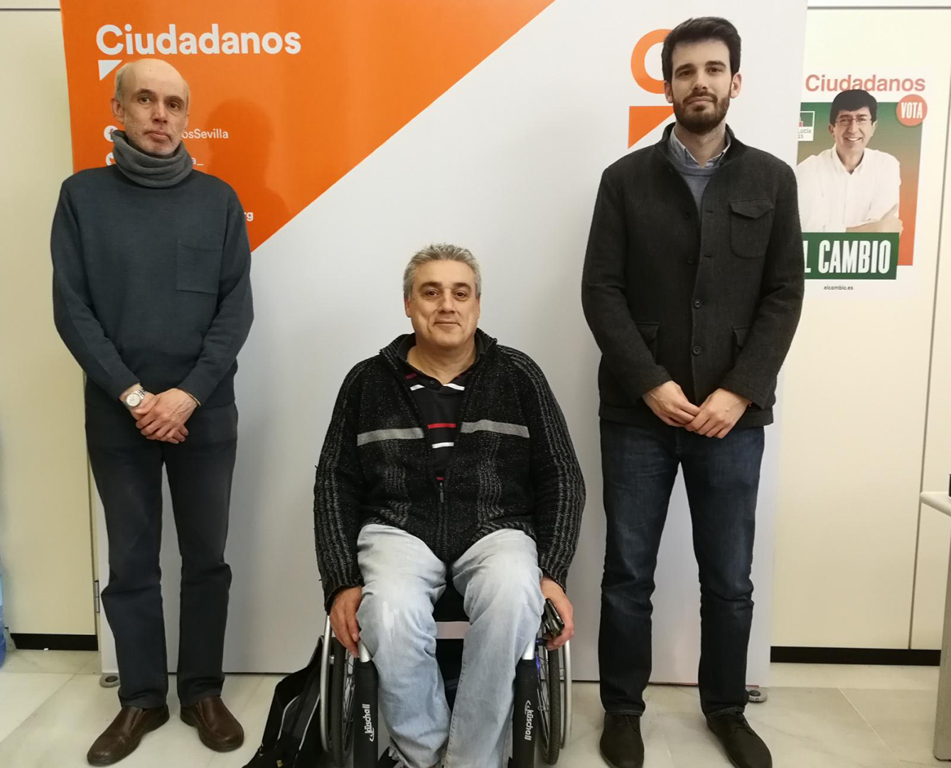fotografía participantes de la reunión entre Reunión entre Ciudadanos Sevilla y FAMS-COCEMFE