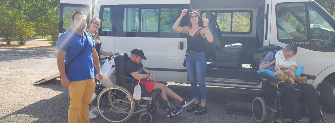 fotografía personas usuarias transporte adaptado