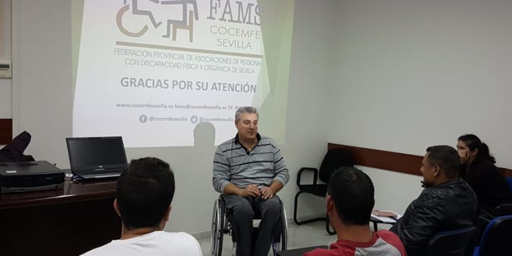 fotografía participantes segundo taller sobre seguridad vial a conductores