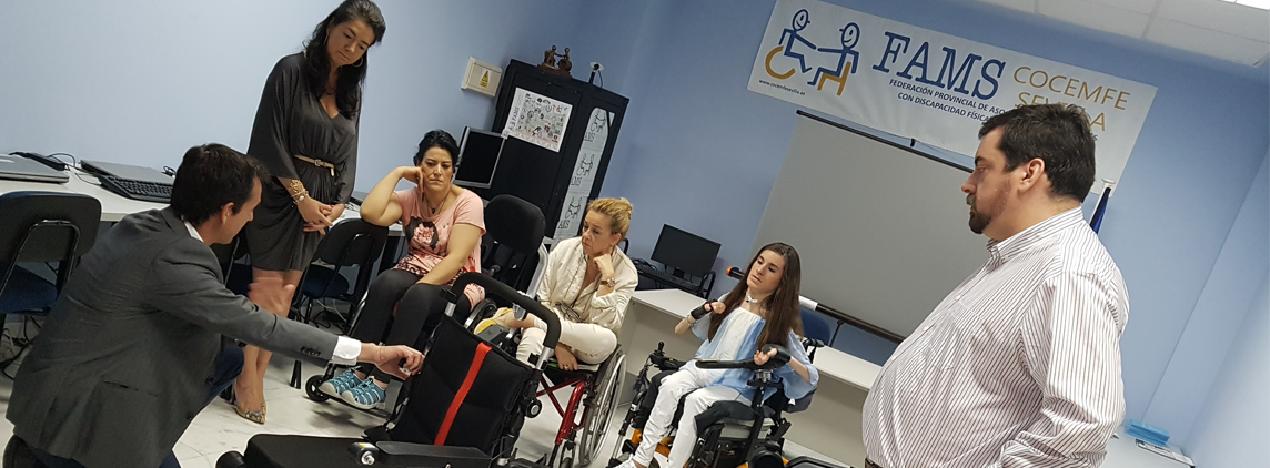 Fotografía presentación de sillas eléctricas de Apex Medical