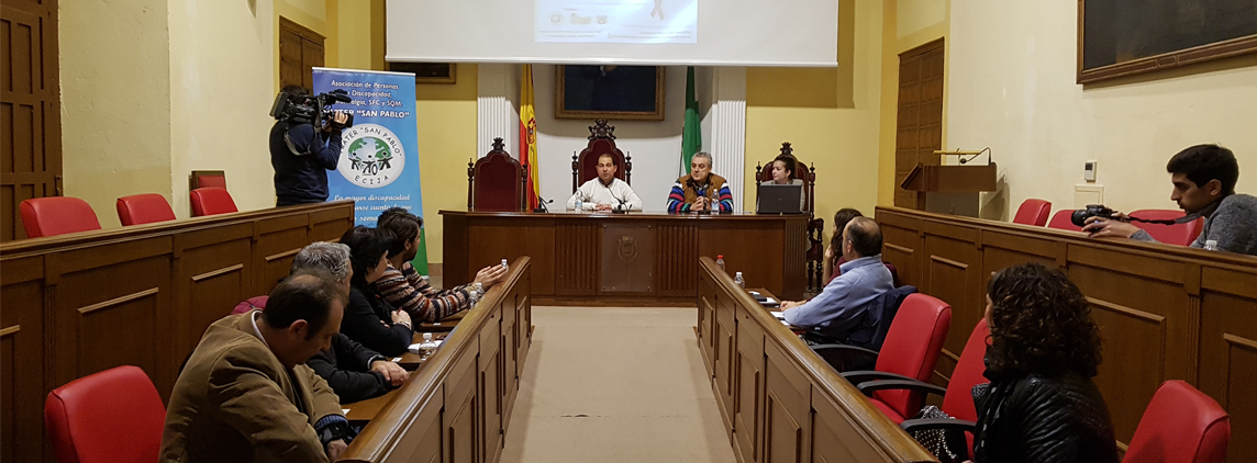 fotografía mesa de accesibilidad en Écija (Sevilla)