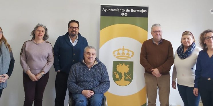 fotografía participantes reunión el Camino de la Diversidad y el Ayuntamiento de Bormujos (Sevilla)