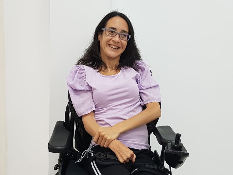 Fotografía Carmen Cisneros, mujer con discapacidad
