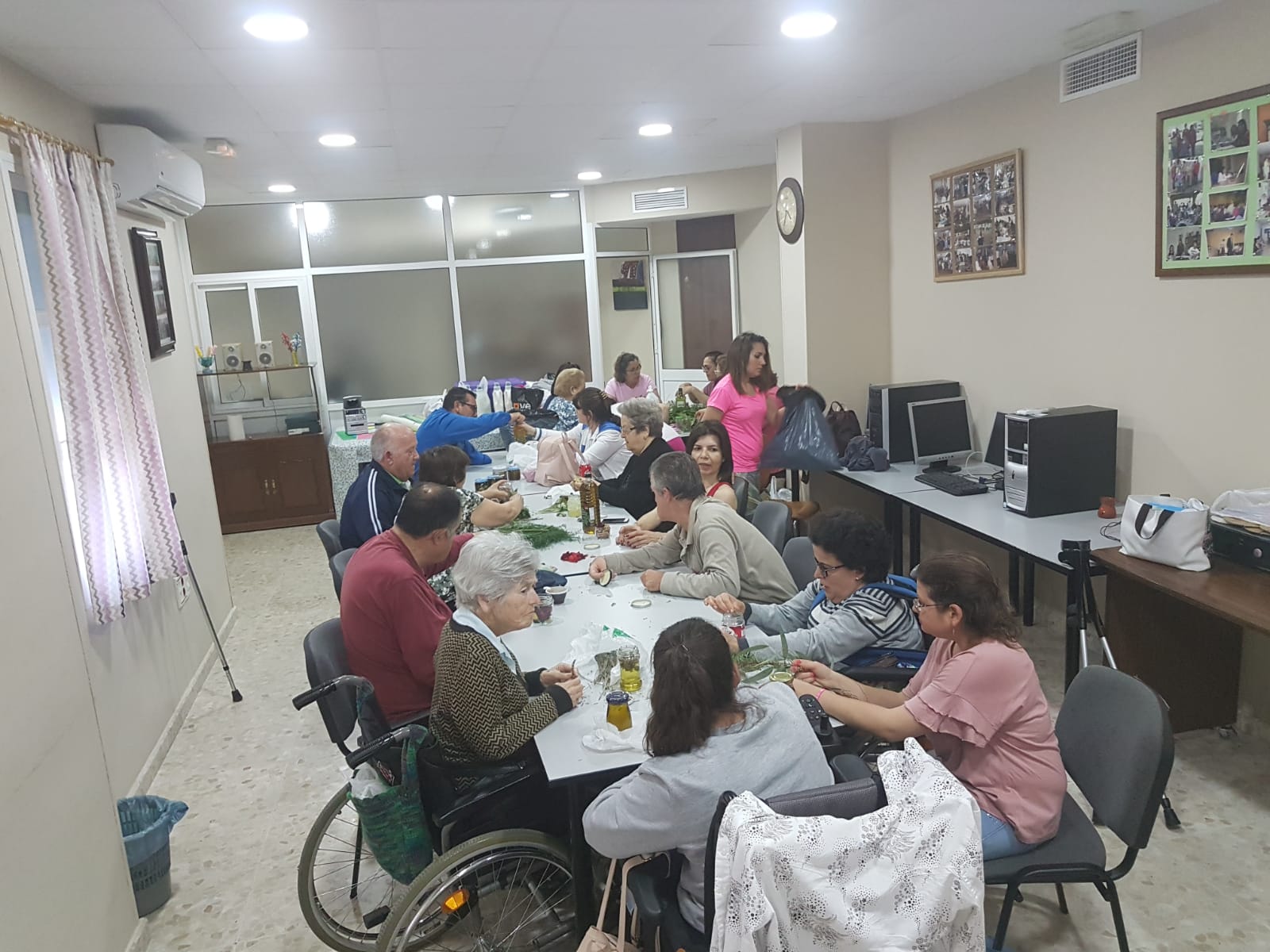 Fotografía taller aromaterapia FRATER SAN PABLO