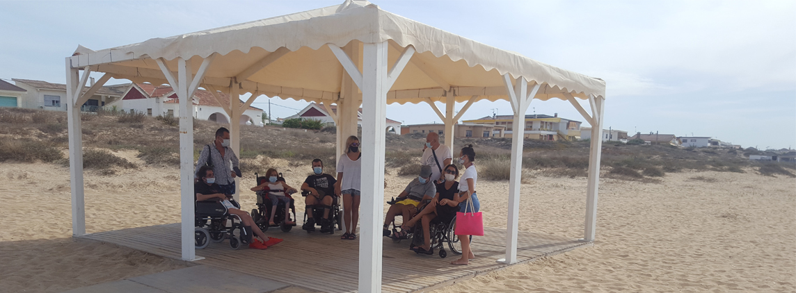 Fotografía personas con discapacidad en actividad de ocio
