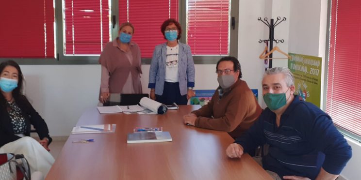 fotografía reunión servicios sociales Dos Hermanas (Sevilla)
