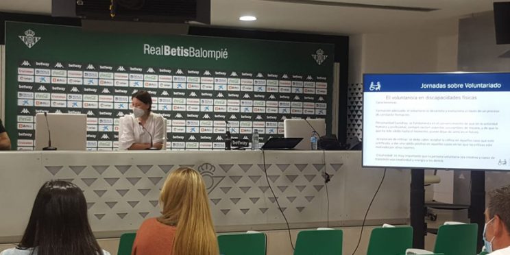 Fotografía curso voluntariado Betis