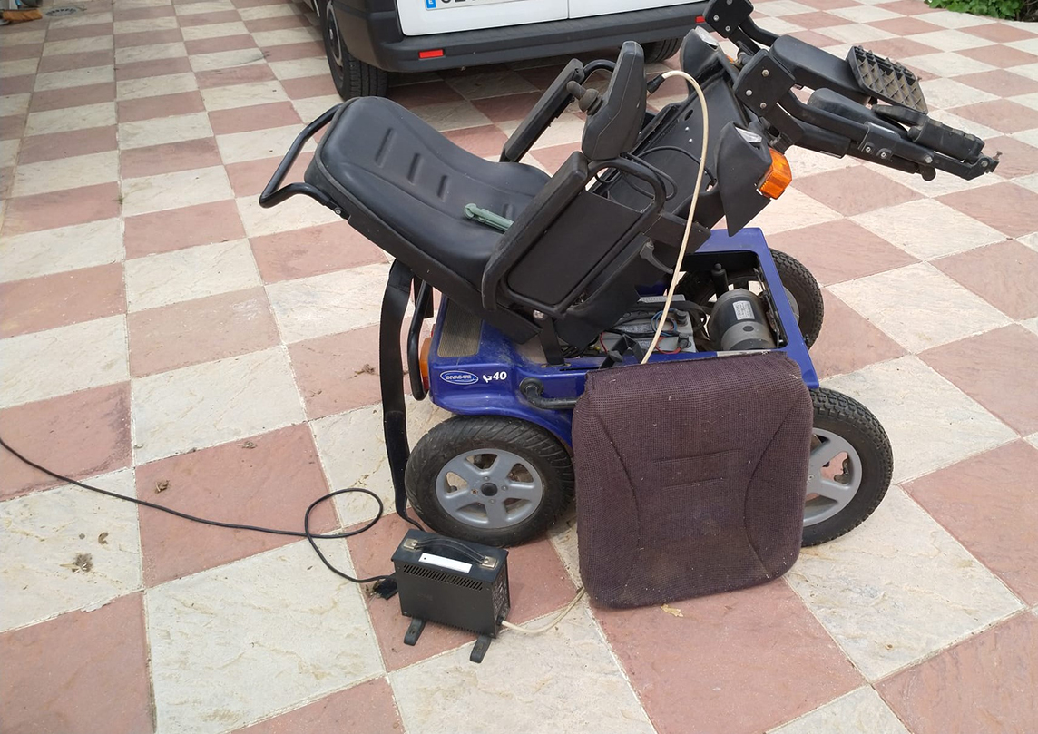 Fotografía reparación silla