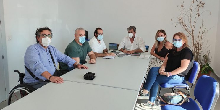 Fotografía reunión Almonte accesibilidad