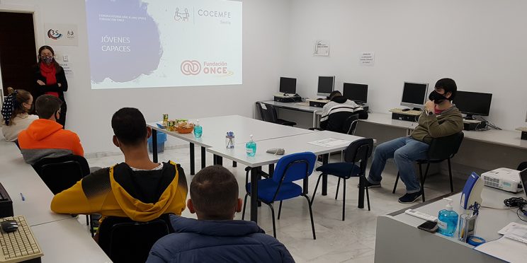 Fotografía curso carretillero y mozo de almacén
