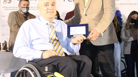 Fotografía Entrega reconocimiento La acogida de las Hermandades 10