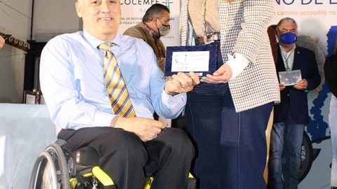 Fotografía Entrega reconocimiento La acogida de las Hermandades 5