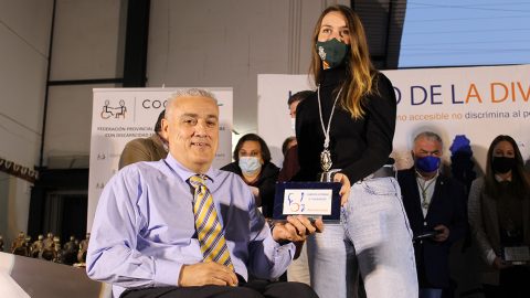 Fotografía Entrega reconocimiento La acogida de las Hermandades 9