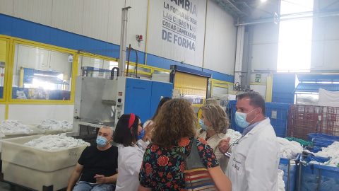 Fotografía visita lavandería Ilunion