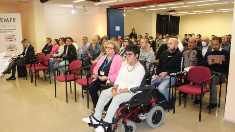 Fotografía I Feria de empleo COCEMFE Sevilla 1