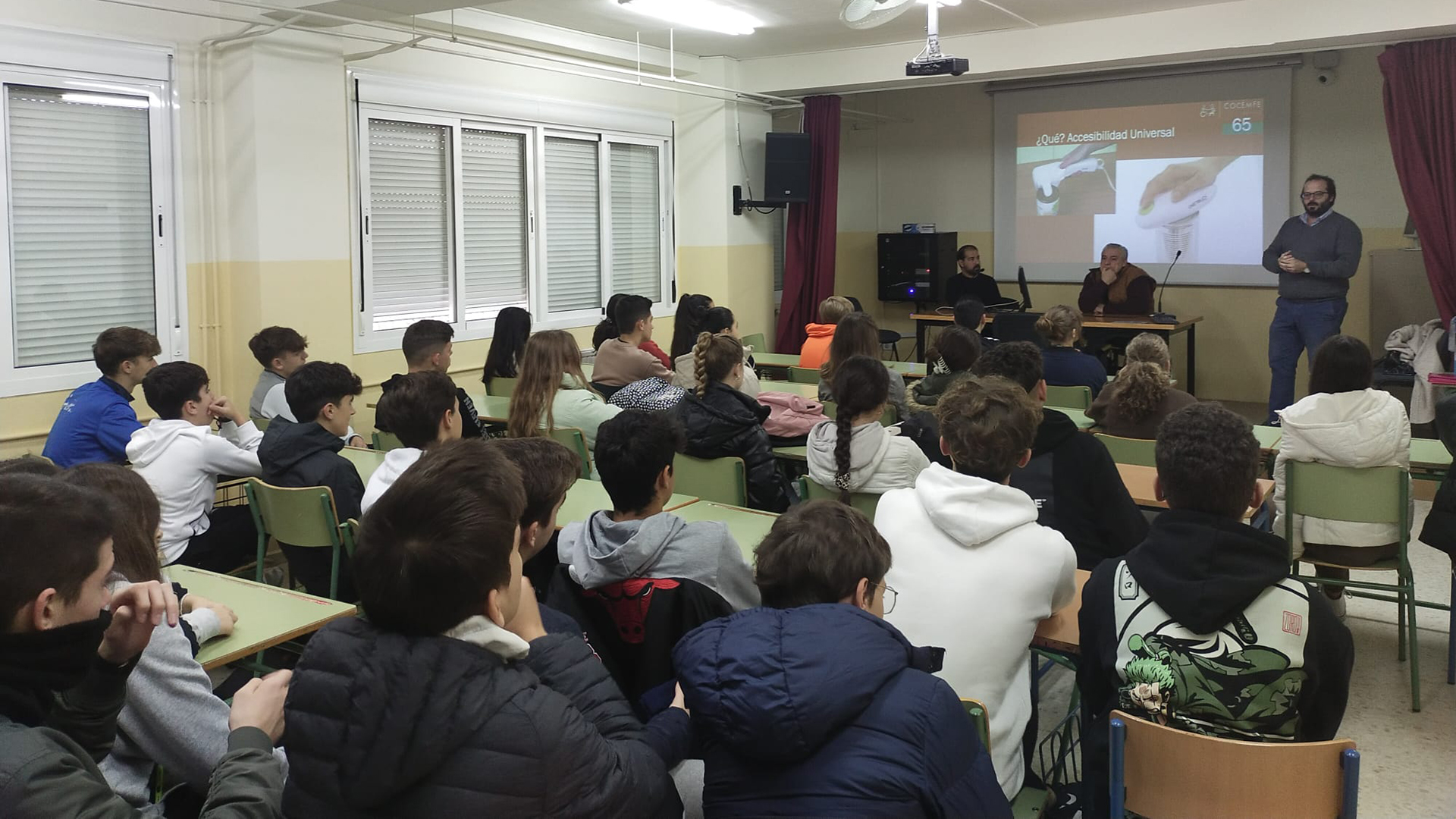 Fotografía jornada sensibilización en el IES San Fulgencio de Écija