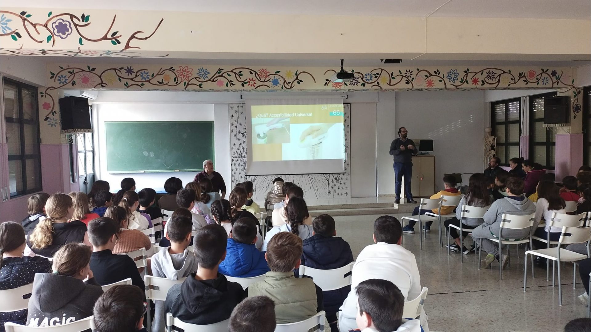 Fotografía jornada sensibilización en el CEIP Ciudad del Sol de Écija