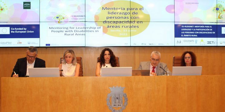 Fotografía Primera mesa Mentoría para el liderazgo EU-RUDISNET