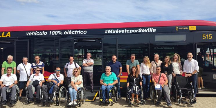 Fotografía Sensibilización TUSSAM Semana Europea de la Movilidad 2023