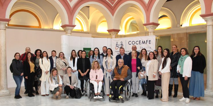 Fotografía acto europeo con la Diputación para el programa Rural In Life