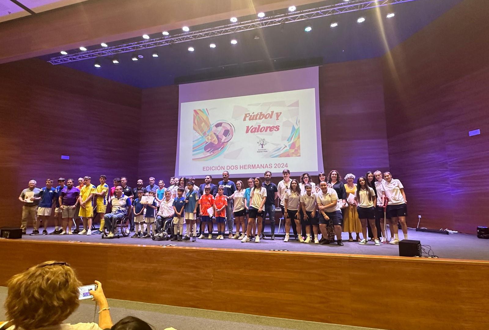 Fotografía asistentes gala programa didáctico deportivo ‘Fútbol y Valores’