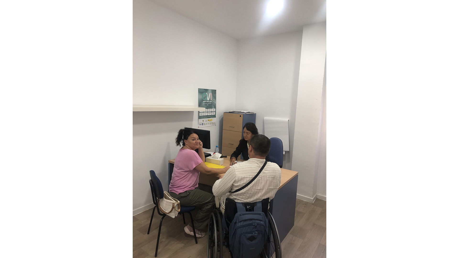 Fotografía Atención usuarios de la OVI_2024