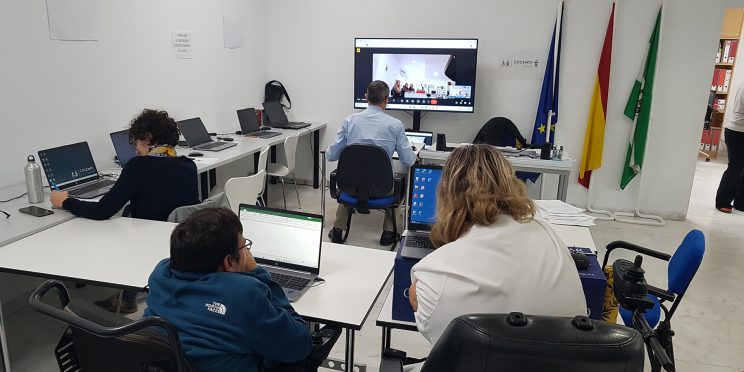Fotografía Taller TIC COCEMFE Sevilla