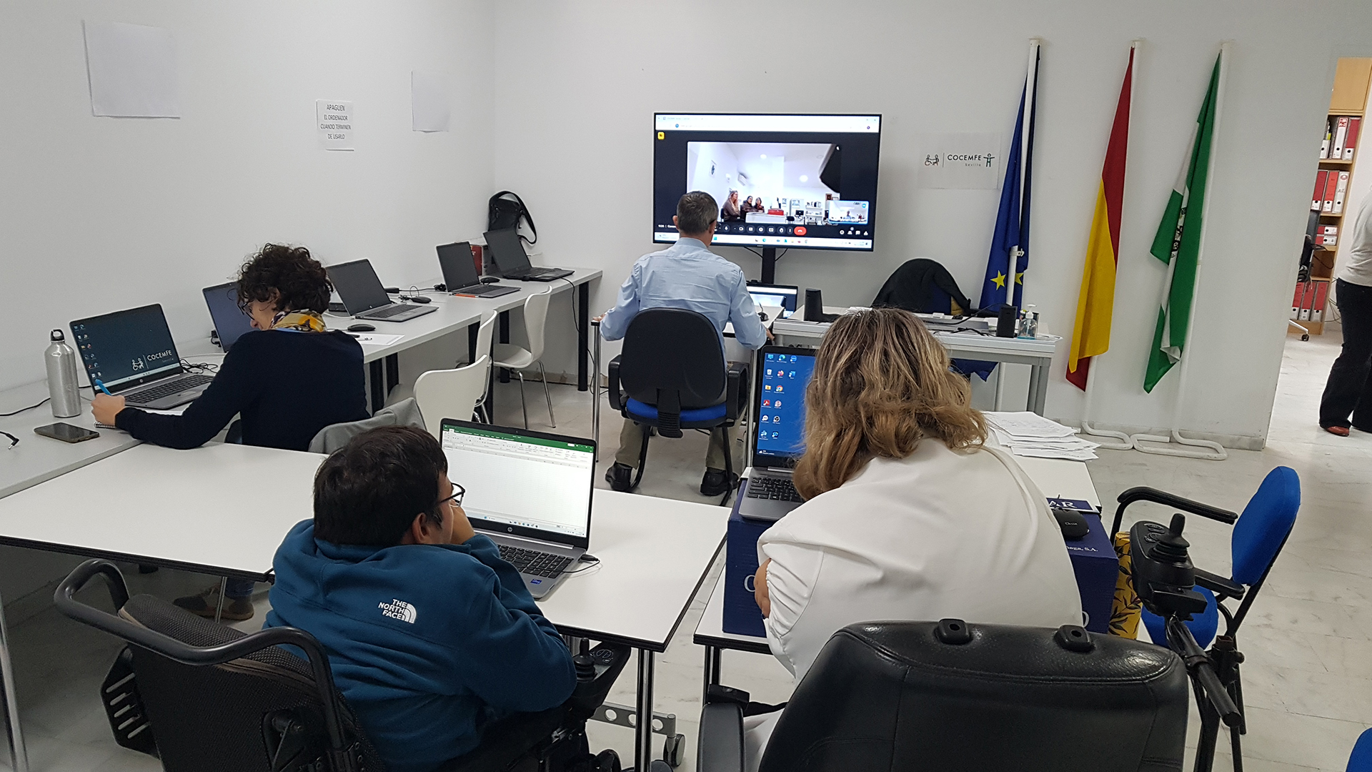Fotografía Taller TIC COCEMFE Sevilla