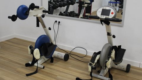 Fotografía maquinaria adaptado gimnasio-6