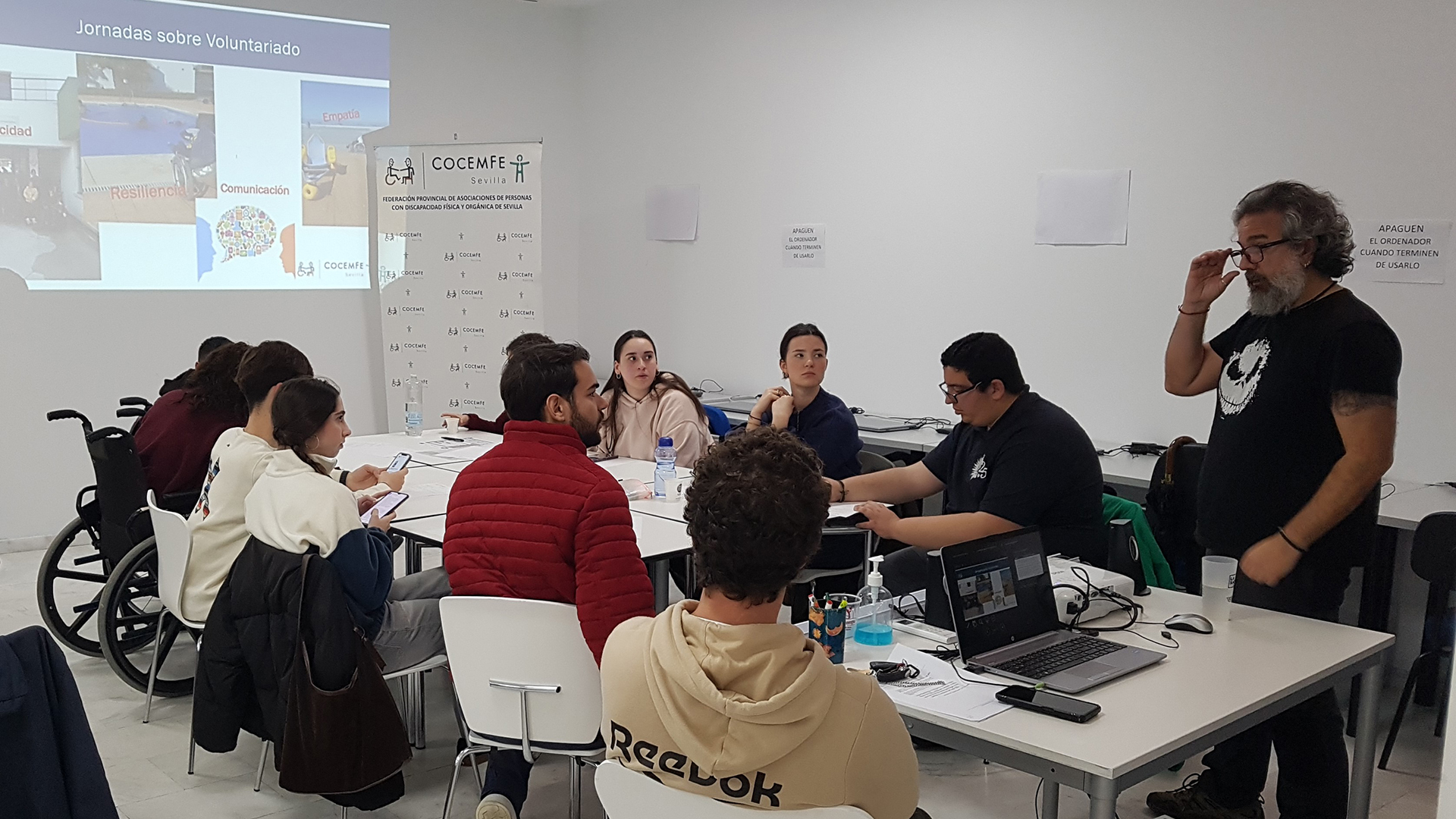 Fotografía formación presencial en materia de voluntariado para la atención al colectivo con discapacidad 2025