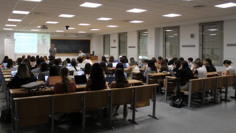 Fotografía jornadas de sensibilización en la FCOM 2025